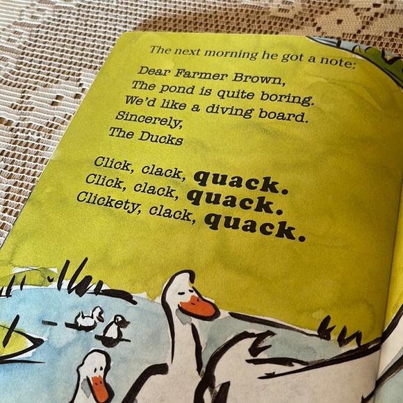 Click, Clack, Moo Cows That Type - Picture 8 of 8